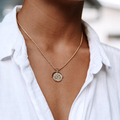 Collar Sol Dorado