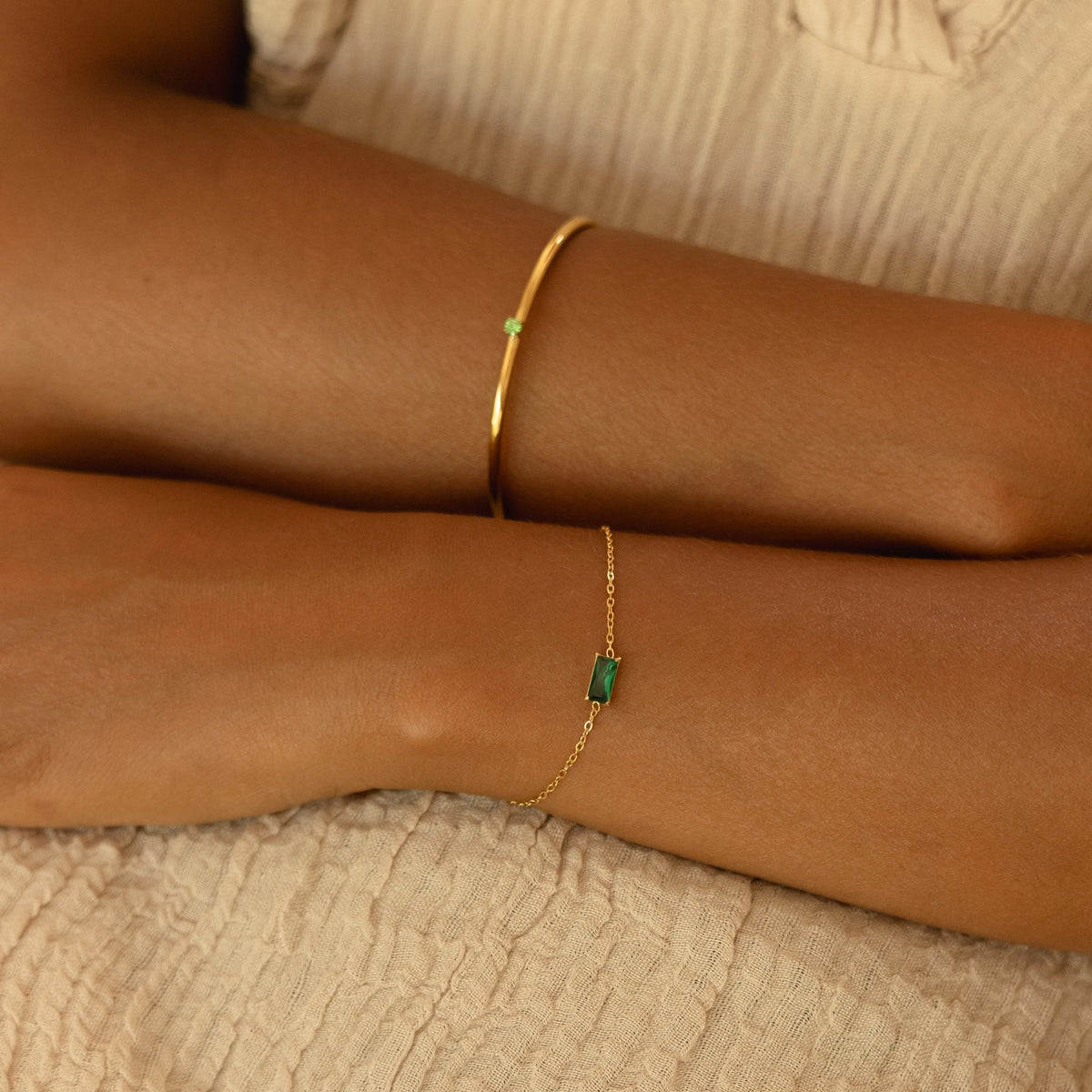 Brazalete Delgado de Esmeraldas