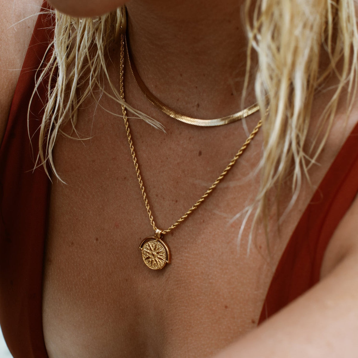 Collar Sol Dorado