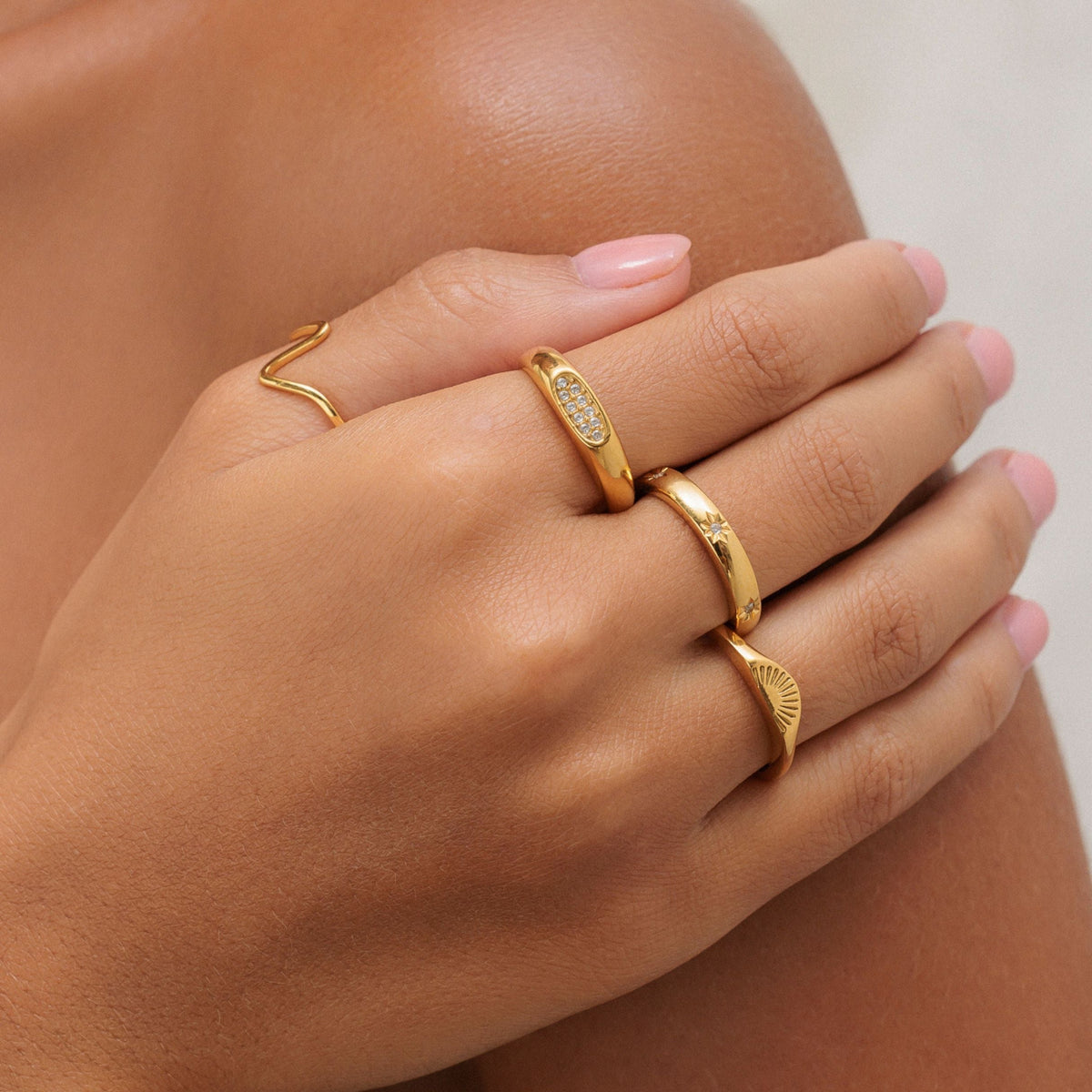 Anillo de banda brillante